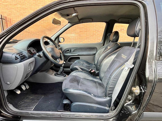 Renault clio 2.0-16v rs, 76-gf-sx - afbeelding 17 van  17