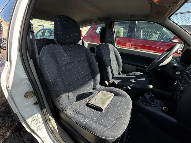 Renault clio, 2001 - afbeelding 13 van  32