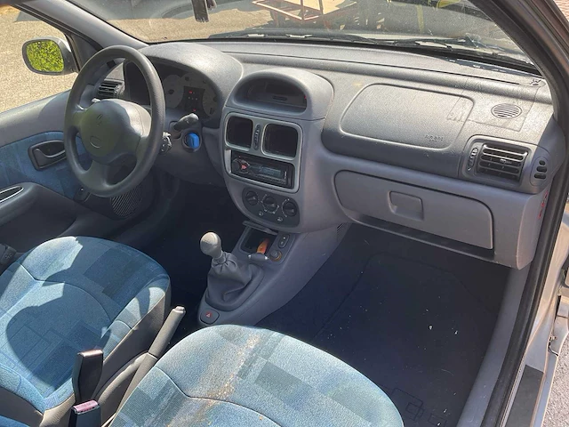 Renault clio 77-gj-pd - afbeelding 4 van  33