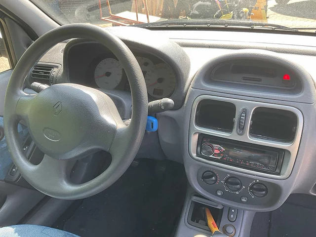 Renault clio 77-gj-pd - afbeelding 7 van  33