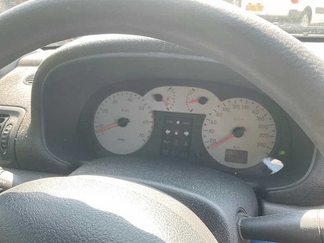 Renault clio 77-gj-pd - afbeelding 9 van  33