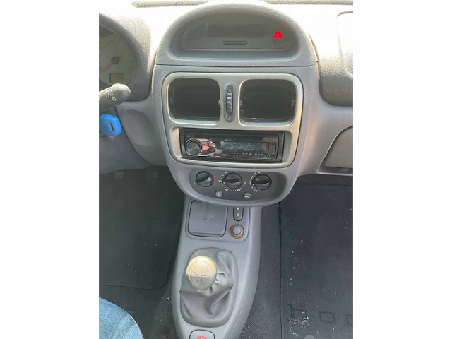 Renault clio 77-gj-pd - afbeelding 10 van  33