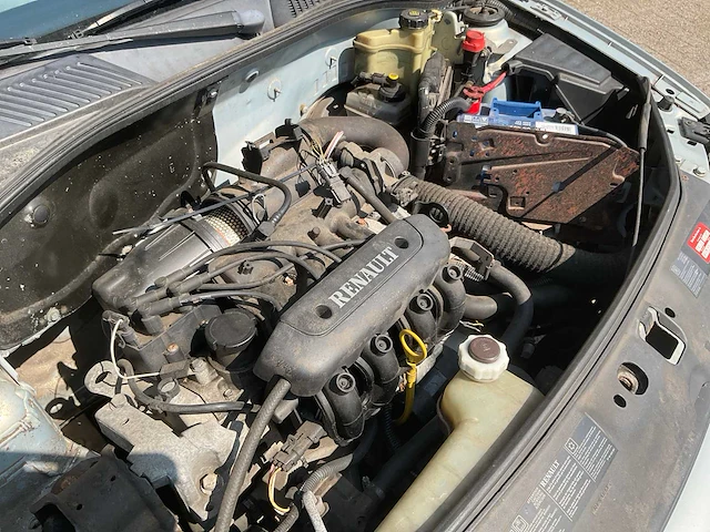 Renault clio 77-gj-pd - afbeelding 17 van  33