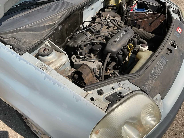 Renault clio 77-gj-pd - afbeelding 18 van  33