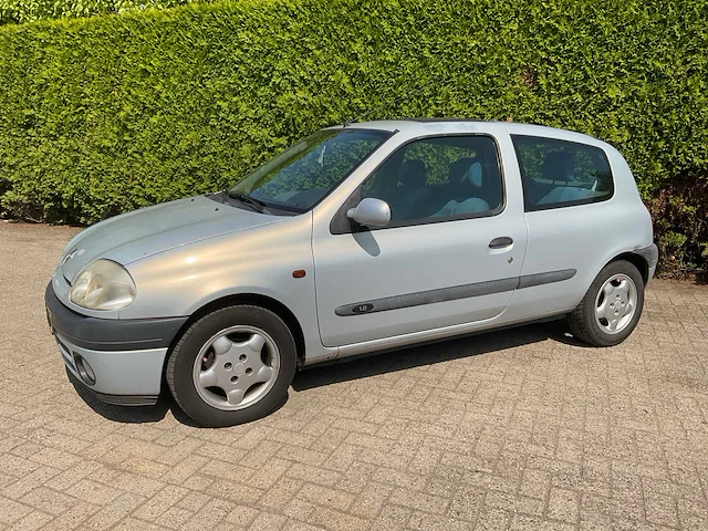 Renault clio 77-gj-pd - afbeelding 20 van  33