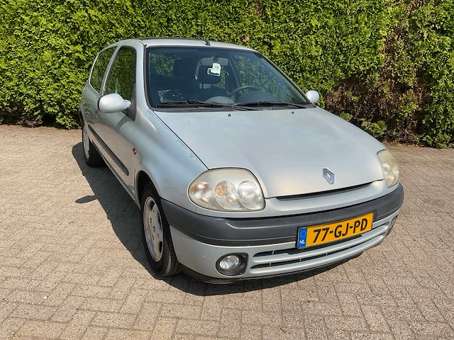 Renault clio 77-gj-pd - afbeelding 12 van  33