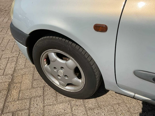 Renault clio 77-gj-pd - afbeelding 24 van  33