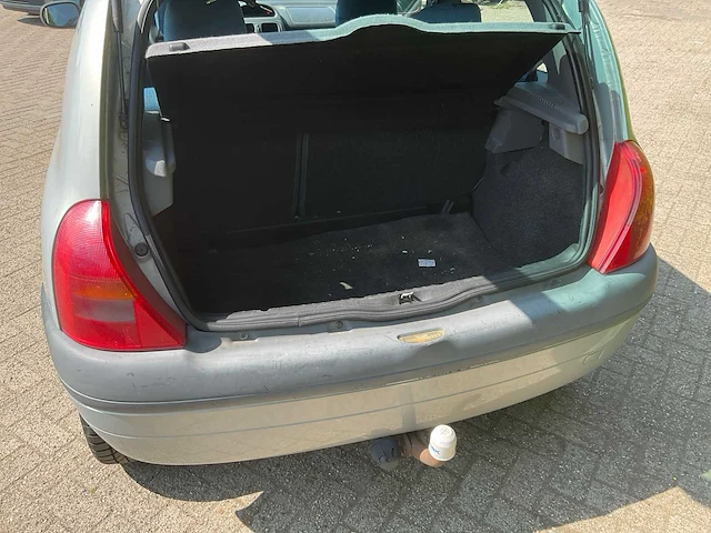 Renault clio 77-gj-pd - afbeelding 27 van  33