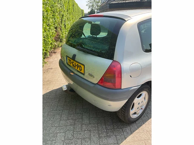 Renault clio 77-gj-pd - afbeelding 28 van  33