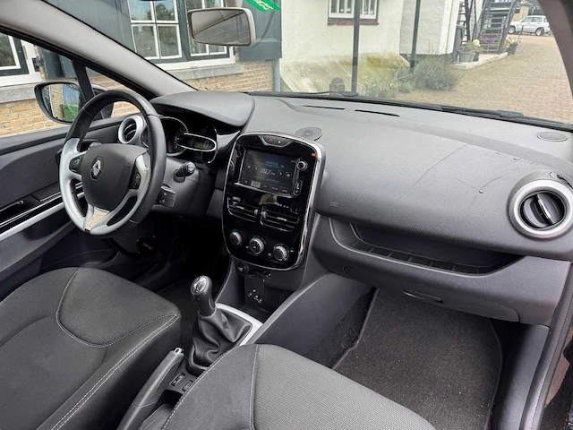 Renault clio estate 0.9 tce expression 4-tph-94 - afbeelding 18 van  18
