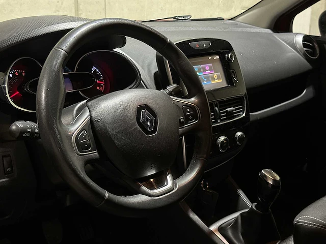 Renault clio estate 0.9 tce limited 90pk 2017, nz-183-r - afbeelding 11 van  45