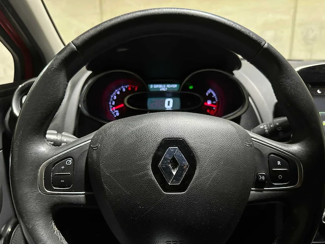 Renault clio estate 0.9 tce limited 90pk 2017, nz-183-r - afbeelding 15 van  45