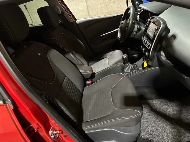 Renault clio estate 0.9 tce limited 90pk 2017, nz-183-r - afbeelding 36 van  45