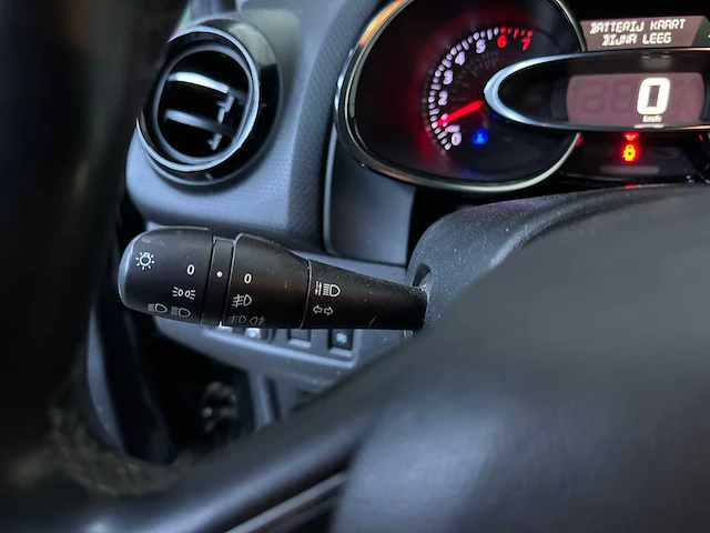 Renault clio estate 0.9 tce limited 90pk 2020, h-573-gr - afbeelding 15 van  43