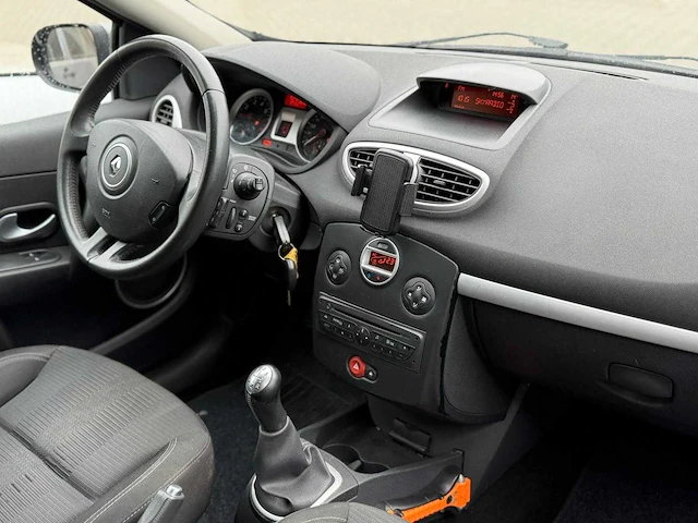 Renault clio estate 1.2 tce collection 51-rbp-6 - afbeelding 13 van  16