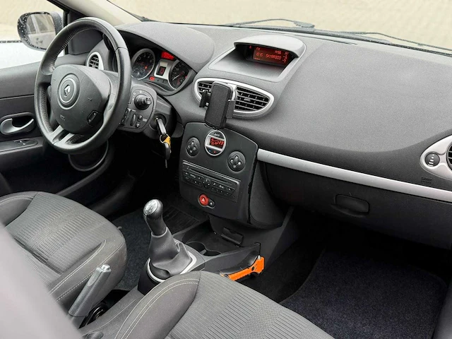 Renault clio estate 1.2 tce collection 51-rbp-6 - afbeelding 14 van  16