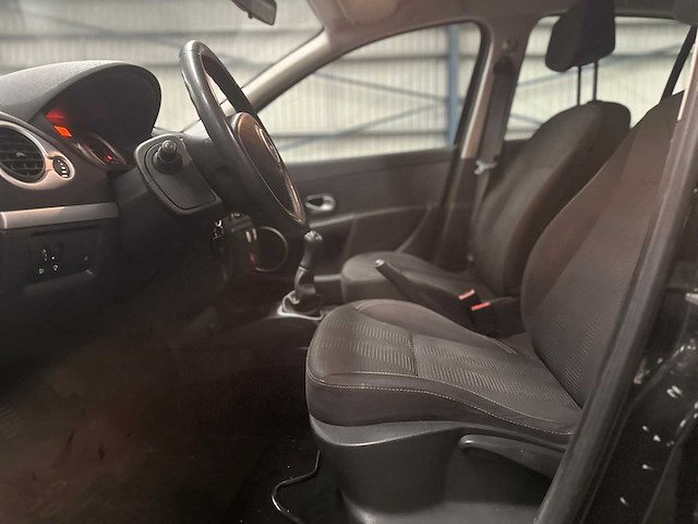 Renault clio estate 1.2 tce collection, jr-399-k - afbeelding 11 van  15