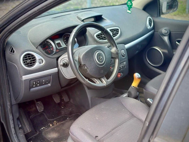 Renault clio estate 1.2 tce dynamique, 26-hfd-7 - afbeelding 13 van  16