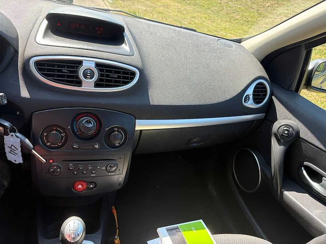 Renault clio estate 1.2 tce dynamique , 91-hzf-1 - afbeelding 2 van  23