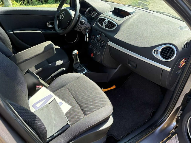 Renault clio estate 1.2 tce dynamique , 91-hzf-1 - afbeelding 6 van  23