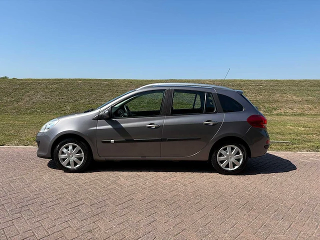 Renault clio estate 1.2 tce dynamique , 91-hzf-1 - afbeelding 11 van  23