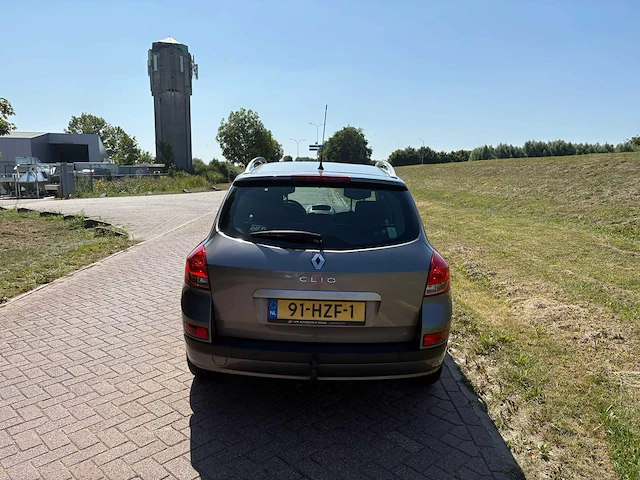 Renault clio estate 1.2 tce dynamique , 91-hzf-1 - afbeelding 14 van  23