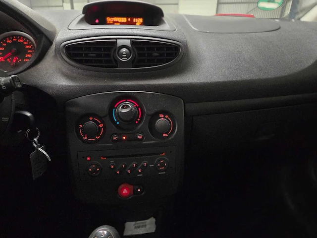 Renault clio estate 1.2 tce expression , 53-zp-fz - afbeelding 2 van  17