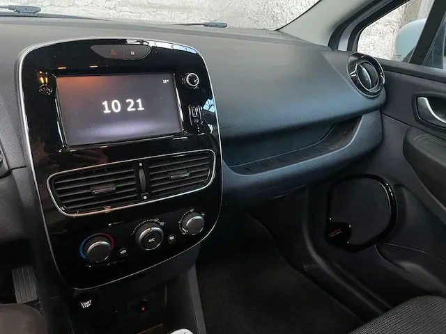 Renault clio estate 1.5 energy dci 90 s&s expression 90pk 2018 -orig. nl-, tf-029-f - afbeelding 39 van  56