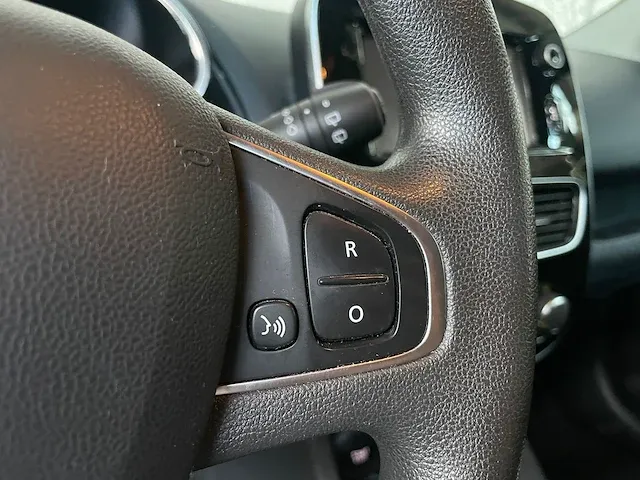 Renault clio estate 1.5 energy dci 90 s&s expression 90pk 2018 -orig. nl-, tf-029-f - afbeelding 20 van  56