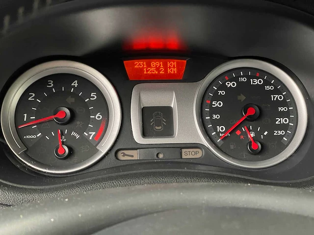Renault clio estate 1.6-16v dynamique 111pk 2008 - afbeelding 21 van  36