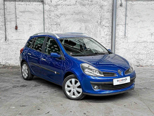 Renault clio estate 1.6-16v dynamique 111pk 2008 - afbeelding 34 van  36