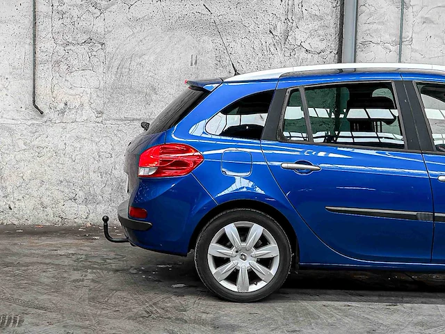Renault clio estate 1.6-16v dynamique 111pk 2008 - afbeelding 36 van  36