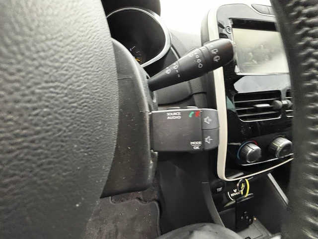 Renault clio iv 0 9 tce,2016 - afbeelding 7 van  25