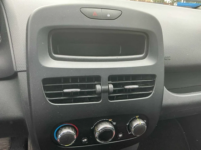 Renault clio personenauto (2-xrz-59) - afbeelding 25 van  37