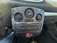 Renault clio sw phase ii 1.2i expression 75, 2012 - afbeelding 2 van  29