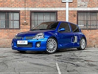 Renault clio v6 rs phase 2 255 renault sport 3.0 v6 255pk 2004, p-745-nn youngtimer - afbeelding 1 van  40
