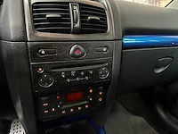 Renault clio v6 rs phase 2 255 renault sport 3.0 v6 255pk 2004, p-745-nn youngtimer - afbeelding 22 van  40