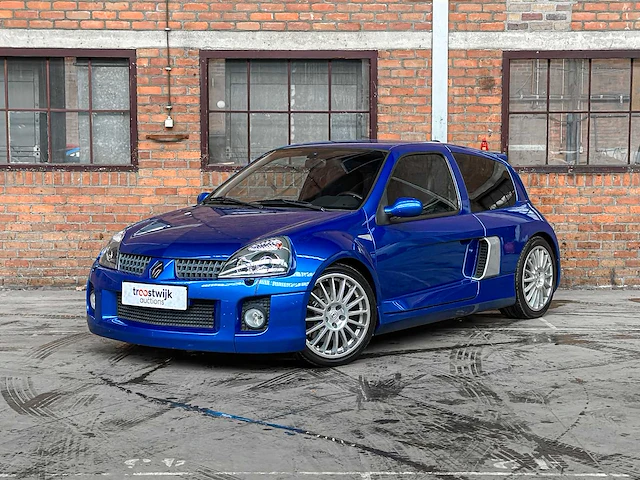 Renault clio v6 rs phase 2 255 renault sport 3.0 v6 255pk 2004, p-745-nn youngtimer - afbeelding 12 van  40