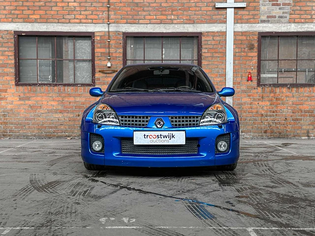 Renault clio v6 rs phase 2 255 renault sport 3.0 v6 255pk 2004, p-745-nn youngtimer - afbeelding 36 van  40