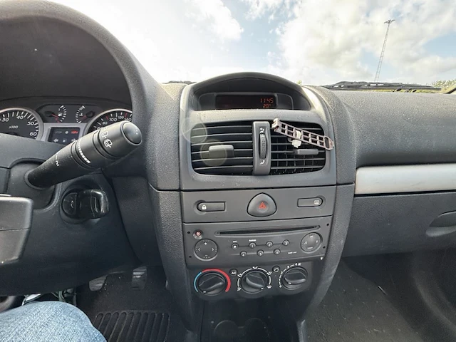 Renault clio,2002 - afbeelding 7 van  40