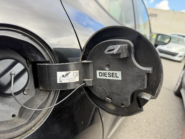 Renault clio,2015 - afbeelding 16 van  30
