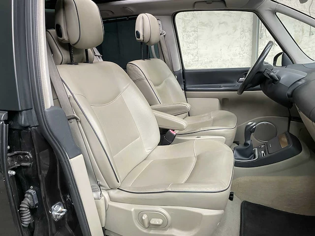 Renault grand espace 3.5 v6 dynamique (new engine 45.000km) 241pk 2009, j-221-gb - afbeelding 36 van  44