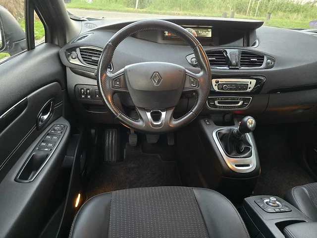 Renault grand scénic 1.2 tce bose 7p , 7-kpb-00 - afbeelding 29 van  30