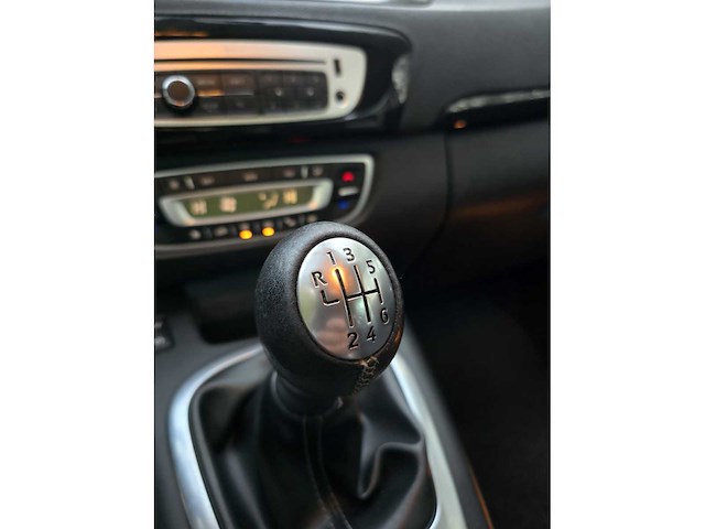 Renault grand scénic 1.2 tce bose 7p , 7-kpb-00 - afbeelding 7 van  30
