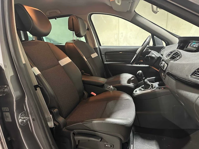 Renault grand scénic 1.2 tce privilege 7p 116pk 2013, 5-xjg-35 - afbeelding 32 van  40