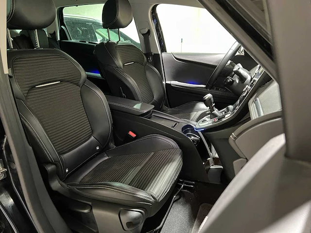 Renault grand scénic 1.3 tce intens 140pk 2020, j-265-xz - afbeelding 31 van  41