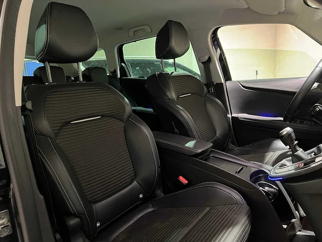 Renault grand scénic 1.3 tce intens 140pk 2020, j-265-xz - afbeelding 32 van  41