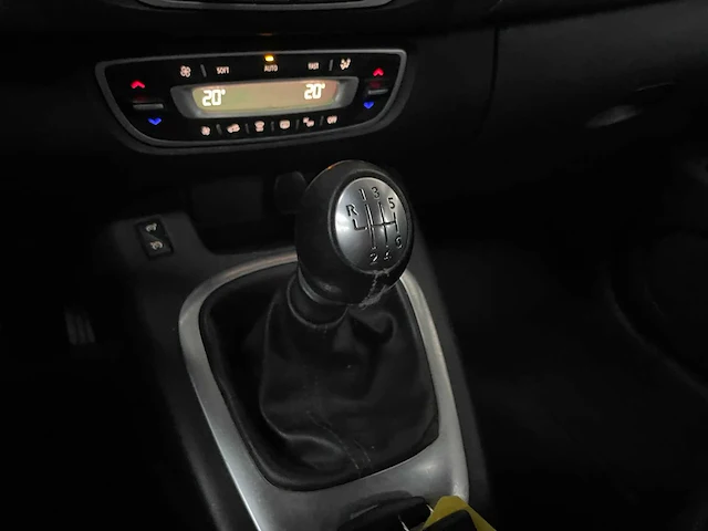 Renault grand scénic 1.5 dci limited 7p. 110pk 2015, g-358-gx - afbeelding 28 van  43