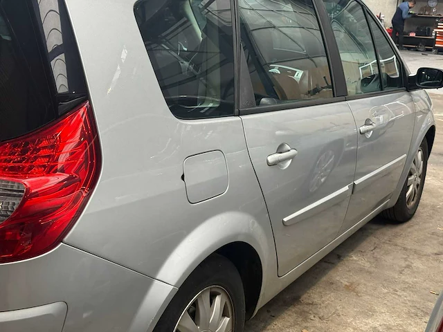 Renault grand scénic 2.0 16v tech line 7p, 47-xg-sk - afbeelding 11 van  17