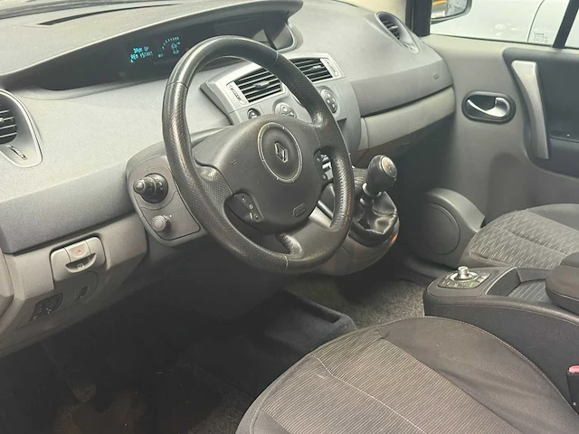 Renault grand scénic 2.0 16v tech line 7p, 47-xg-sk - afbeelding 16 van  17